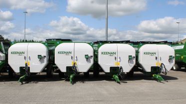 Line of KEENAN diet feeders
